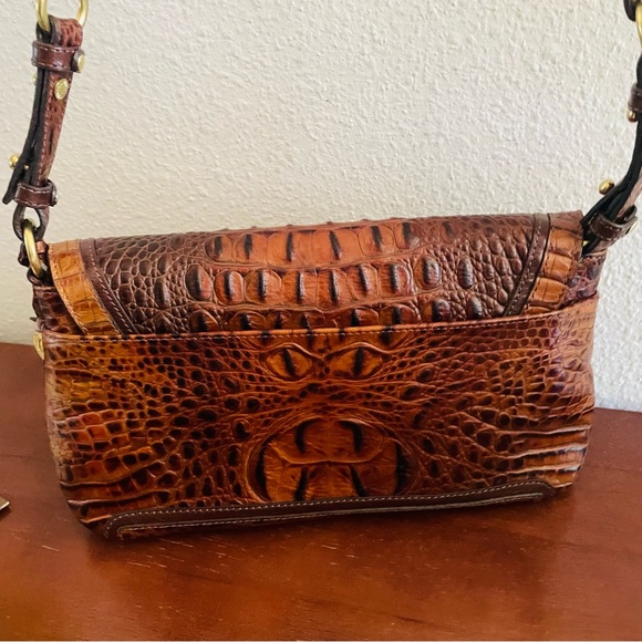Brahmin flap turn-lock shoulder bag - Picture 5 of 10